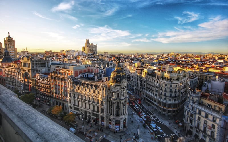 Бельгийцам запретят сдавать жильё в Испании без согласия соседей