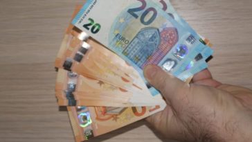 70% бельгийцев не хранят деньги дома — стоит ли последовать их примеру?