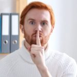 Повышение по-тихому: стоит ли делиться радостью с коллегами?