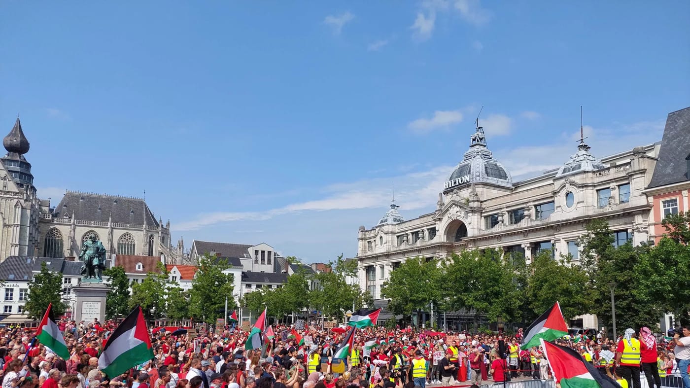 2 000 человек в Антверпене: “красная линия” против геноцида в Газе