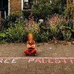 В Бельгии вызвали полицию к женщине за надпись «Free Palestine»
