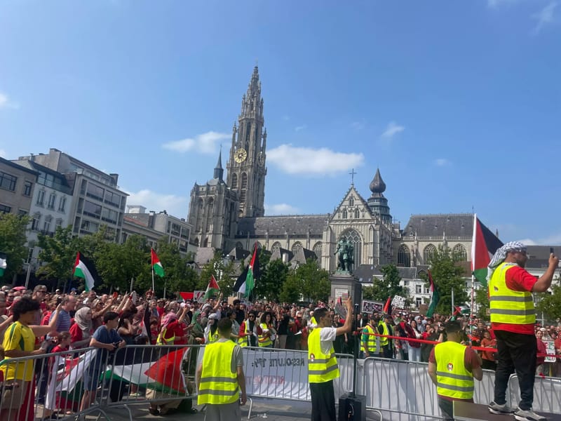 2 000 человек в Антверпене: “красная линия” против геноцида в Газе