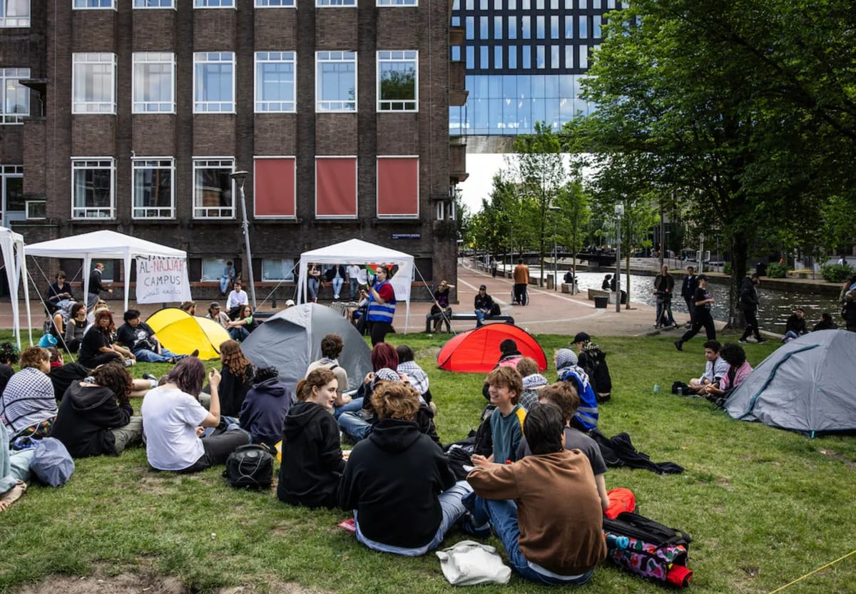 Студенты UvA снова разбили лагерь против связей с Израилем