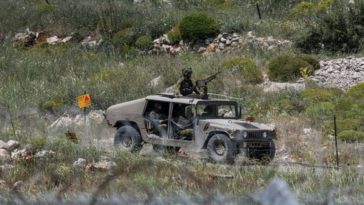 Израильские военные связали журналистов BBC на Голанах