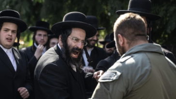 Израильское правительство под угрозой из-за конфликта вокруг призыва ультраортодоксов