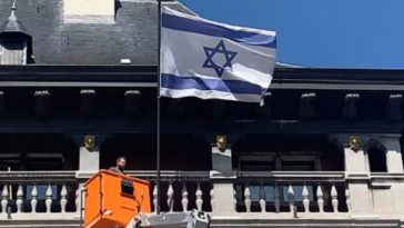 Флаг Израиля на ратуше Антверпена вызвал политический скандал