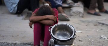 «Перемирие — ложь»: координатор Врачи без границ рассказала о продолжающихся ударах по Газе