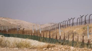 Израиль запретил въезд канадским депутатам на Западный берег