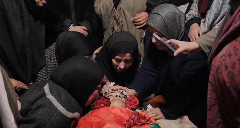 Поселенец застрелил палестинского подростка после похорон: насилие и колонизация на Западном берегу выходят из-под контроля