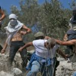 «Палестинцев казнят на месте»: журналистка Мариам Баргути — о скрытой войне на Западном берегу