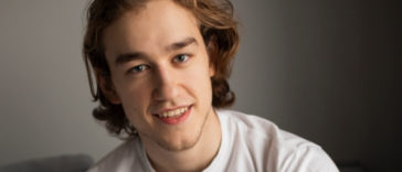 «Нам продали свободу, а дали зависимость»: голос поколения с учебными долгами