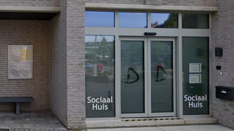 После отмены пособий по безработице для длительно безработных около 36% людей обращаются в OCMW за социальной помощью. Этот показатель остаётся стабильным и не зависит от размера муниципалитета, хотя между отдельными местными властями возможны значительные различия.