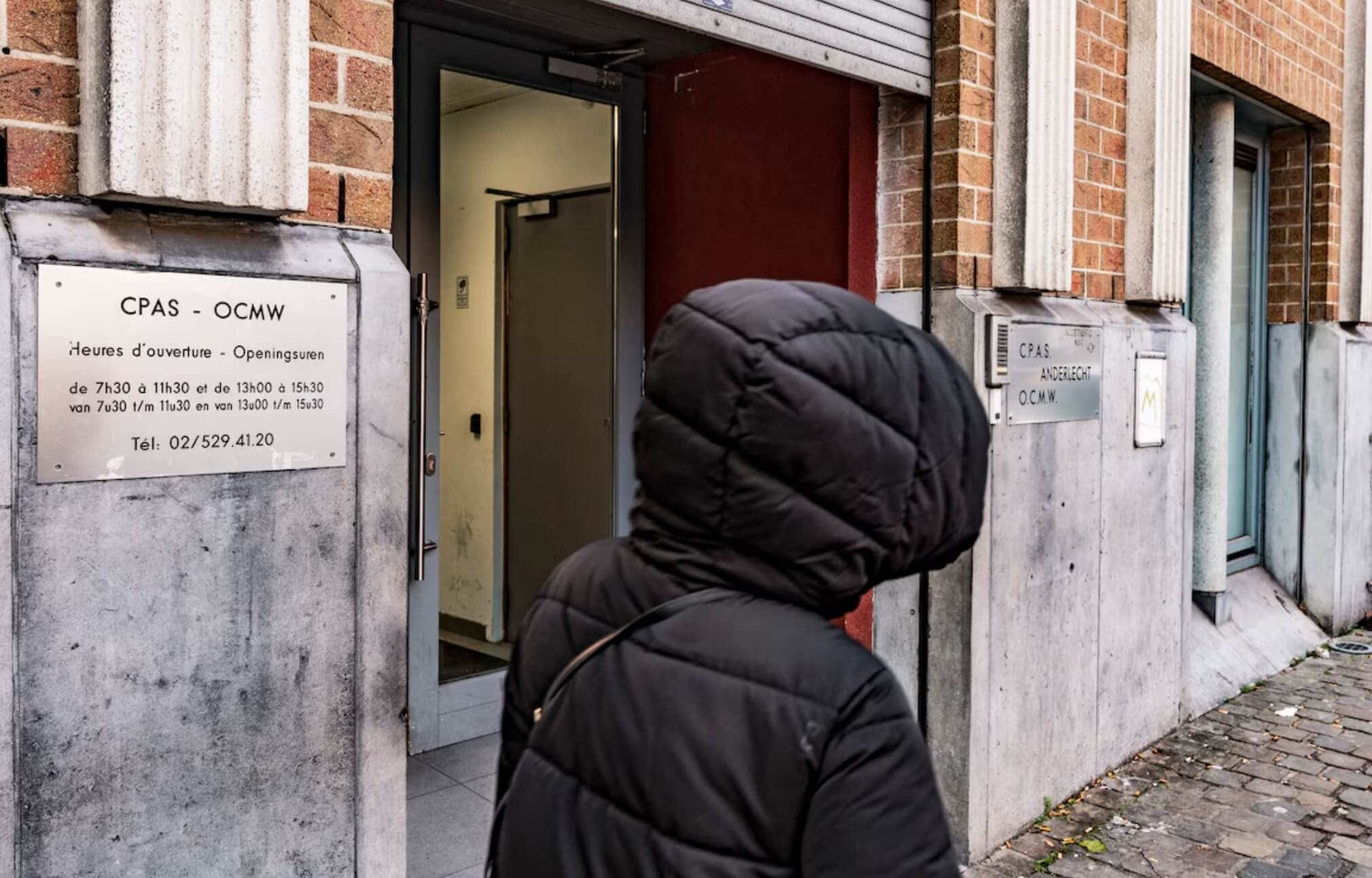 29-летняя мама Хлое осталась без дома и рискует потерять пособие: «Я отправила 26 откликов — и ни одного ответа»