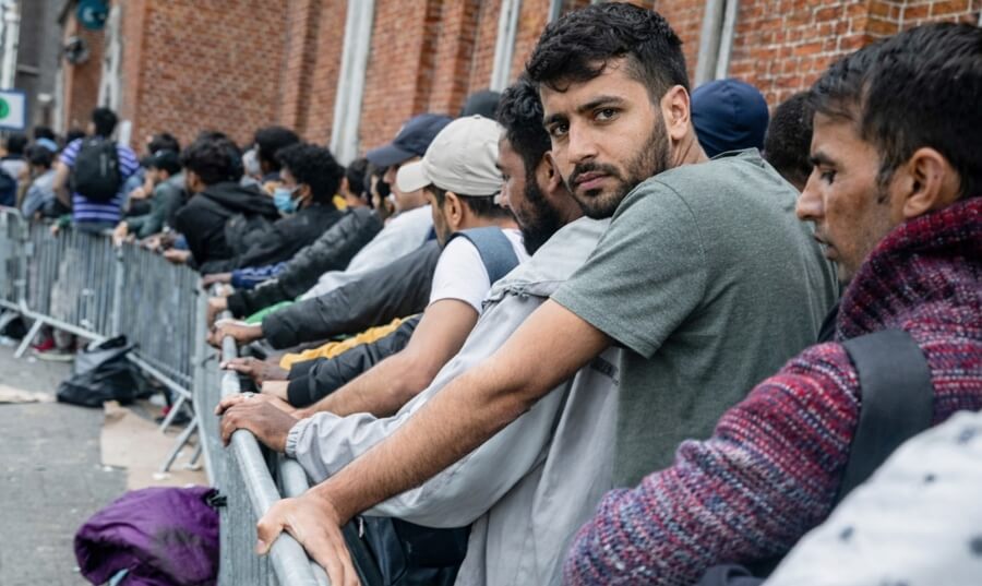 Конституционный суд временно приостановил ужесточение правил воссоединения семей