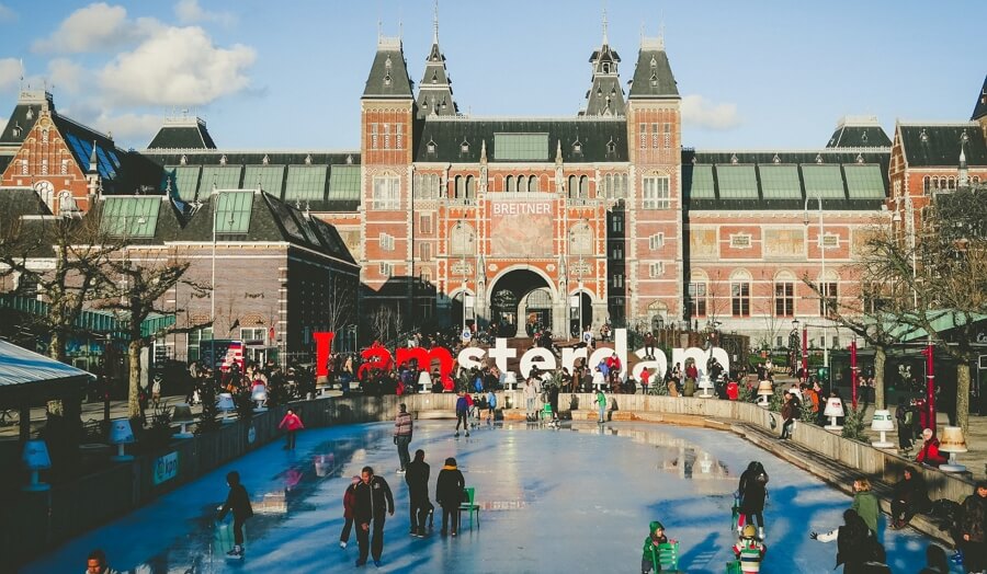 Города повышают туристический налог, но несколько евро никого не отпугивают