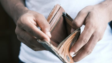 Бельгия вводит ограничения на суммирование социальных пособий для совместно проживающих взрослых