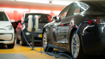 Действительно ли ездить на электричестве дешевле, чем на бензине или дизеле?