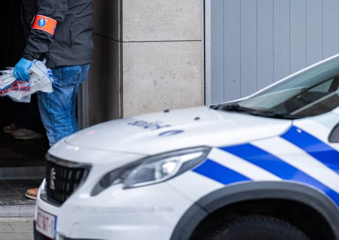 Новый шаг к ужесточению политики возвращения: полиция сможет входить в жильё для задержания нелегалов