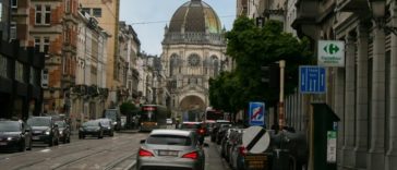 От театра до выживания: реальные истории после отмены пособий